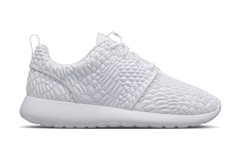 nike dmb weiß|Nike Womens Roshe One Diamondback Triple White.